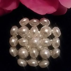 💞💞 Squared Designed Pearl Brooch💞💞💞